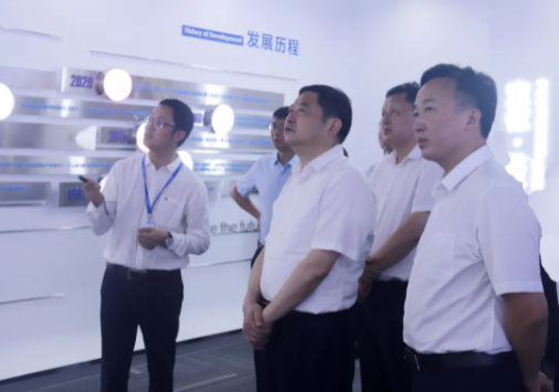 長沙市委常委、常務副市長夏建平一行赴中部產業基地調研